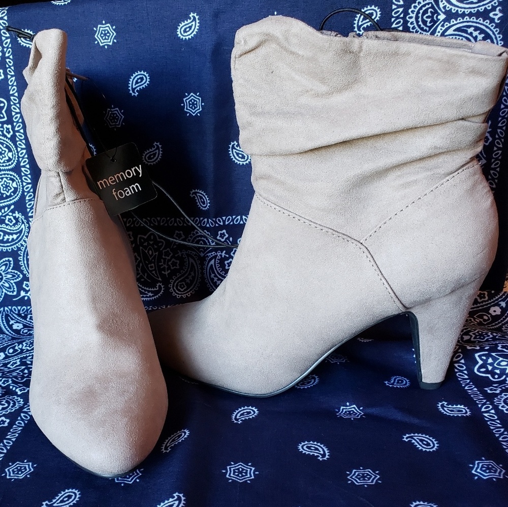 Worthington booties grey